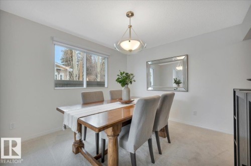 705 Riddell Street, Edmonton, AB - Indoor Photo Showing Dining Room
