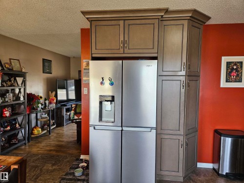 4706 44 Avenue, St. Paul Town, AB - Indoor Photo Showing Kitchen