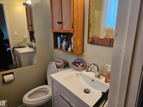 2 pc. bath off Primary Bedroom - 4706 44 Avenue, St. Paul Town, AB - Indoor Photo Showing Bathroom