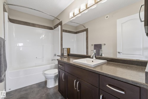 3633 Atkinson Loop, Edmonton, AB - Indoor Photo Showing Bathroom