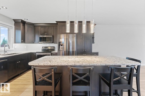 808 26 Street, Cold Lake, AB - Indoor Photo Showing Kitchen With Stainless Steel Kitchen With Upgraded Kitchen