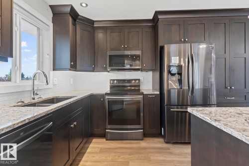 808 26 Street, Cold Lake, AB - Indoor Photo Showing Kitchen With Stainless Steel Kitchen With Double Sink With Upgraded Kitchen