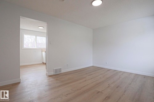 32 Habitat Crescent, Edmonton, AB - Indoor Photo Showing Other Room