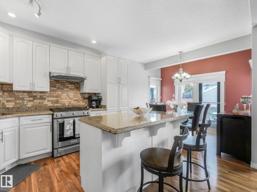 16237 129A Street, Edmonton, AB - Indoor Photo Showing Kitchen With Upgraded Kitchen