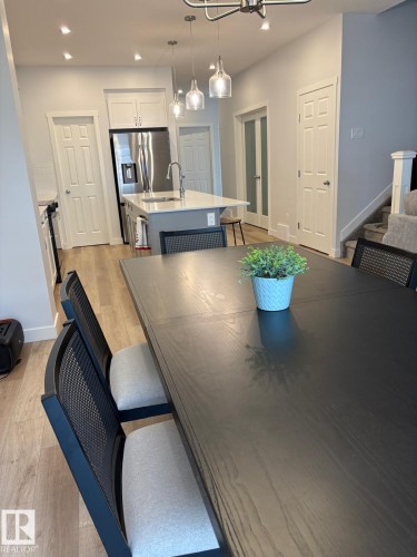 3234 Dixon Way, Edmonton, AB - Indoor