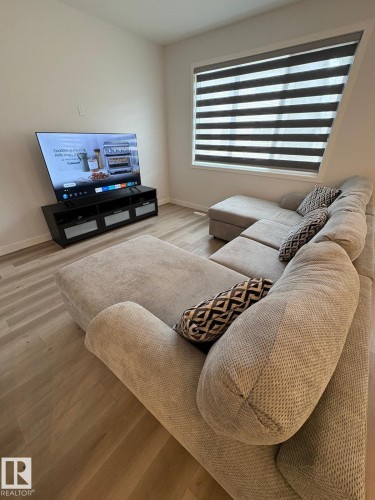 3234 Dixon Way, Edmonton, AB - Indoor