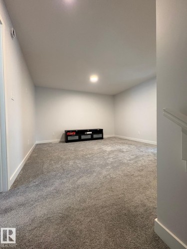 3234 Dixon Way, Edmonton, AB - Indoor Photo Showing Other Room