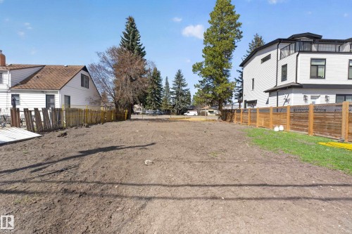 10655 61 Avenue, Edmonton, AB 