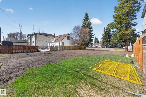 10655 61 Avenue, Edmonton, AB 
