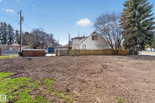 10655 61 Avenue, Edmonton, AB 