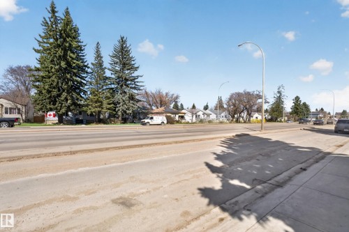 10655 61 Avenue, Edmonton, AB 
