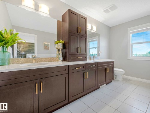 8427 216 Street, Edmonton, AB - Indoor Photo Showing Bathroom