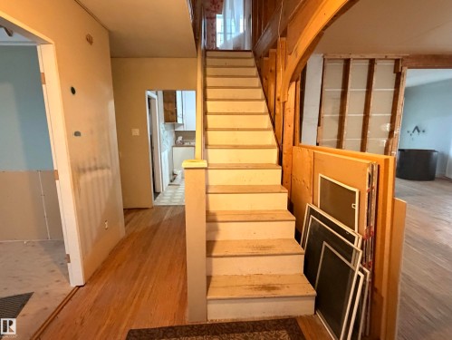 Leduc, AB - Indoor Photo Showing Other Room