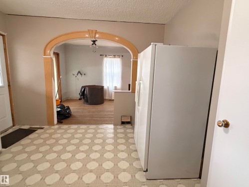 Leduc, AB - Indoor Photo Showing Other Room