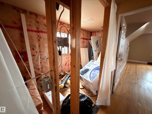 Leduc, AB - Indoor Photo Showing Other Room