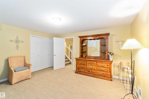 8 Butterworth Point(E), Edmonton, AB - Indoor