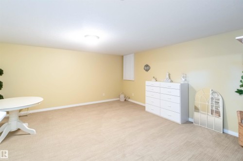 8 Butterworth Point(E), Edmonton, AB - Indoor