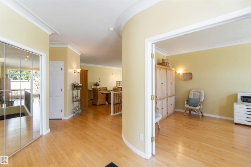 8 Butterworth Point(E), Edmonton, AB - Indoor Photo Showing Other Room