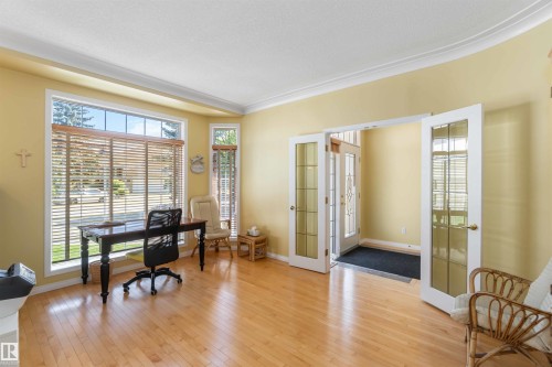 8 Butterworth Point(E), Edmonton, AB - Indoor Photo Showing Other Room