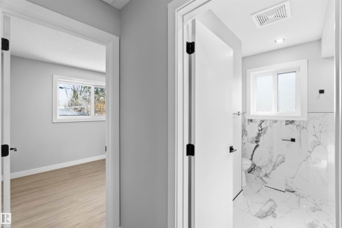 8736 66 Avenue, Edmonton, AB 