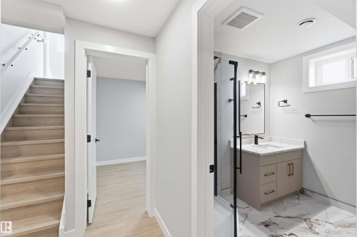 8736 66 Avenue, Edmonton, AB 