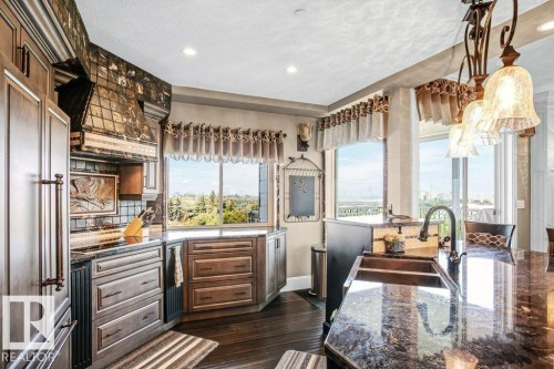 602 8728 Gateway Boulevard, Edmonton, AB - Indoor Photo Showing Kitchen With Double Sink With Upgraded Kitchen