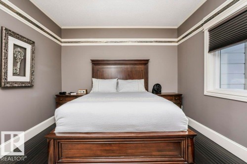 602 8728 Gateway Boulevard, Edmonton, AB - Indoor Photo Showing Bedroom