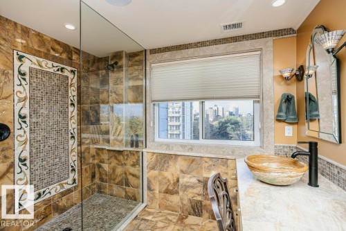 602 8728 Gateway Boulevard, Edmonton, AB - Indoor Photo Showing Other Room