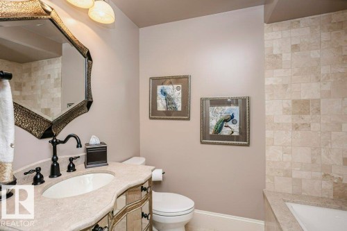 602 8728 Gateway Boulevard, Edmonton, AB - Indoor Photo Showing Bathroom