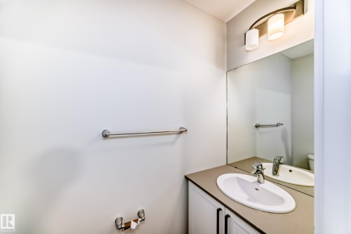 55 Ebbers Close, Edmonton, AB - Indoor Photo Showing Bathroom
