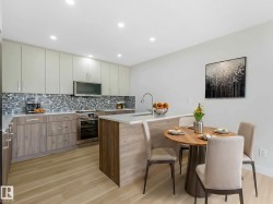 125 MARLBOROUGH Place  Edmonton, AB T5T 1Y6