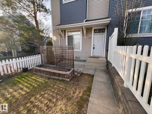 25 8304 11 Avenue, Edmonton, AB - Outdoor