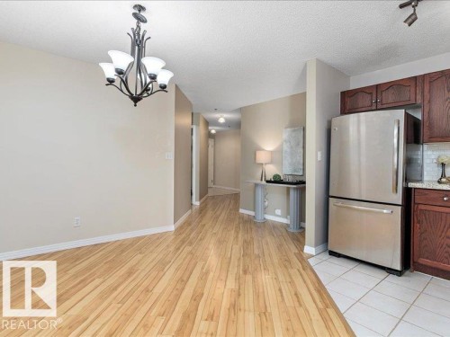 204 9640 105 Street, Edmonton, AB - Indoor Photo Showing Kitchen