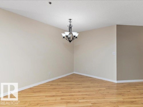204 9640 105 Street, Edmonton, AB - Indoor Photo Showing Other Room