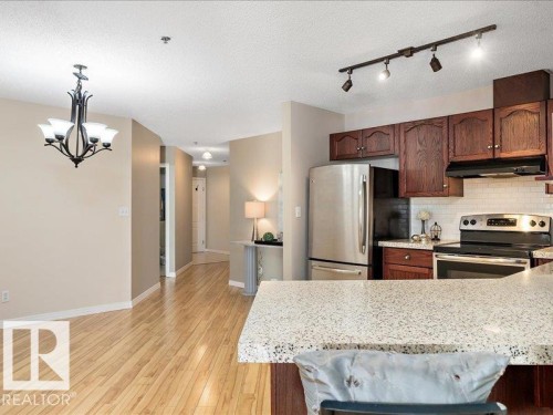 204 9640 105 Street, Edmonton, AB - Indoor Photo Showing Kitchen With Upgraded Kitchen
