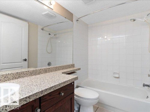 204 9640 105 Street, Edmonton, AB - Indoor Photo Showing Bathroom