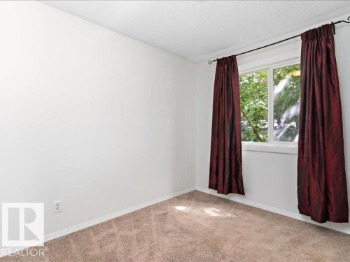 204 9640 105 Street, Edmonton, AB - Indoor Photo Showing Other Room