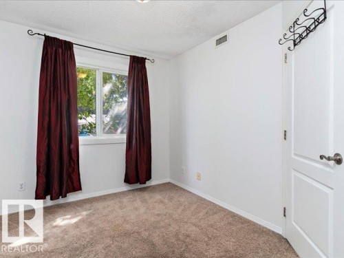 204 9640 105 Street, Edmonton, AB - Indoor Photo Showing Other Room