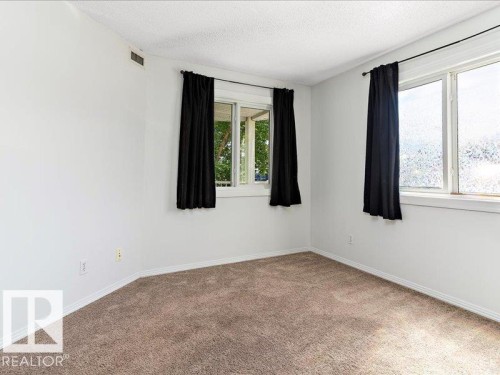 204 9640 105 Street, Edmonton, AB - Indoor Photo Showing Other Room