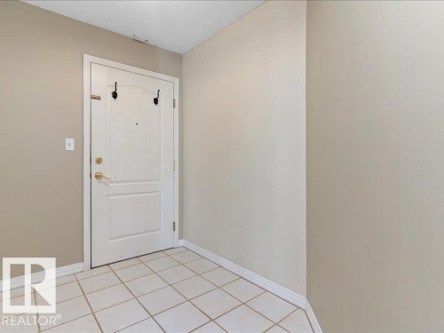 204 9640 105 Street, Edmonton, AB - Indoor Photo Showing Other Room
