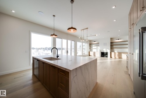 5605 Cautley Cove, Edmonton, AB - Indoor Photo Showing Kitchen With Upgraded Kitchen