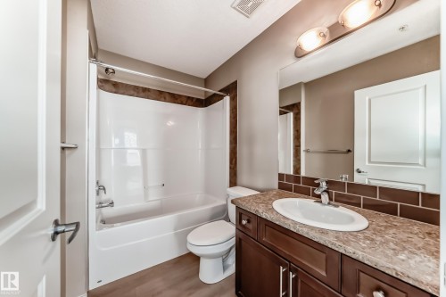308 1623 James Mowatt Trail, Edmonton, AB - Indoor Photo Showing Bathroom