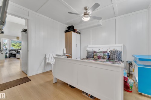 4819 30 Avenue, Edmonton, AB - Indoor Photo Showing Other Room