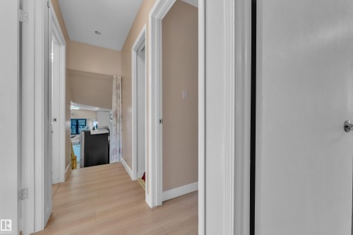 4819 30 Avenue, Edmonton, AB - Indoor Photo Showing Other Room