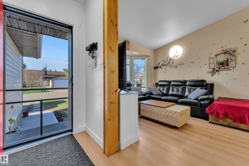 4819 30 Avenue, Edmonton, AB - Indoor