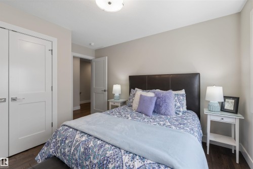 7931 112S Avenue, Edmonton, AB - Indoor Photo Showing Bedroom
