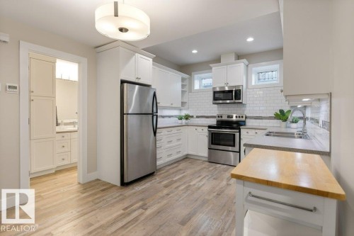 7931 112S Avenue, Edmonton, AB - Indoor Photo Showing Kitchen