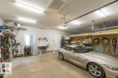 7931 112S Avenue, Edmonton, AB - Indoor Photo Showing Garage