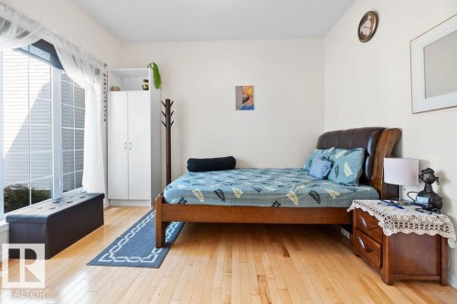 715 Wildwood Point(E), Edmonton, AB - Indoor Photo Showing Bedroom