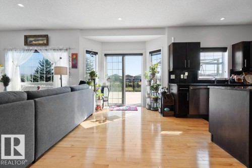 715 Wildwood Point(E), Edmonton, AB - Indoor